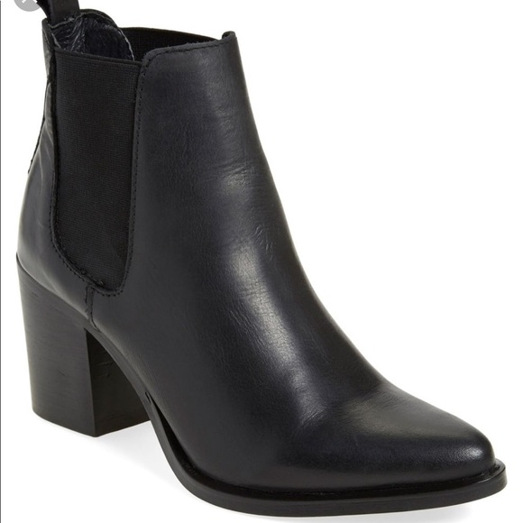 Steve Madden Shoes - Steve Madden black Pistol bootie 8